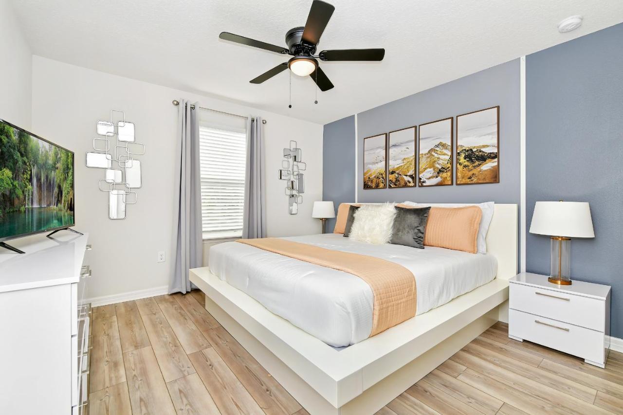 Dream Haven: Private Retreat With Themed & Pool Davenport