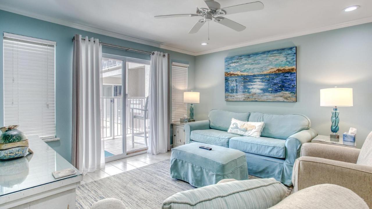 Holiday home Poolside 106 - Updated Beachfront On Isle In *