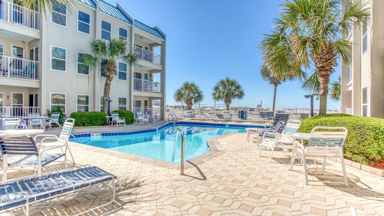 Poolside 106 - Updated Beachfront On Isle In Holiday home *