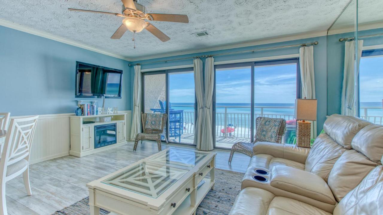 Crystal 6a - Just A Few Steps And Your Toes Will Be In The With Service Included Holiday home Destin