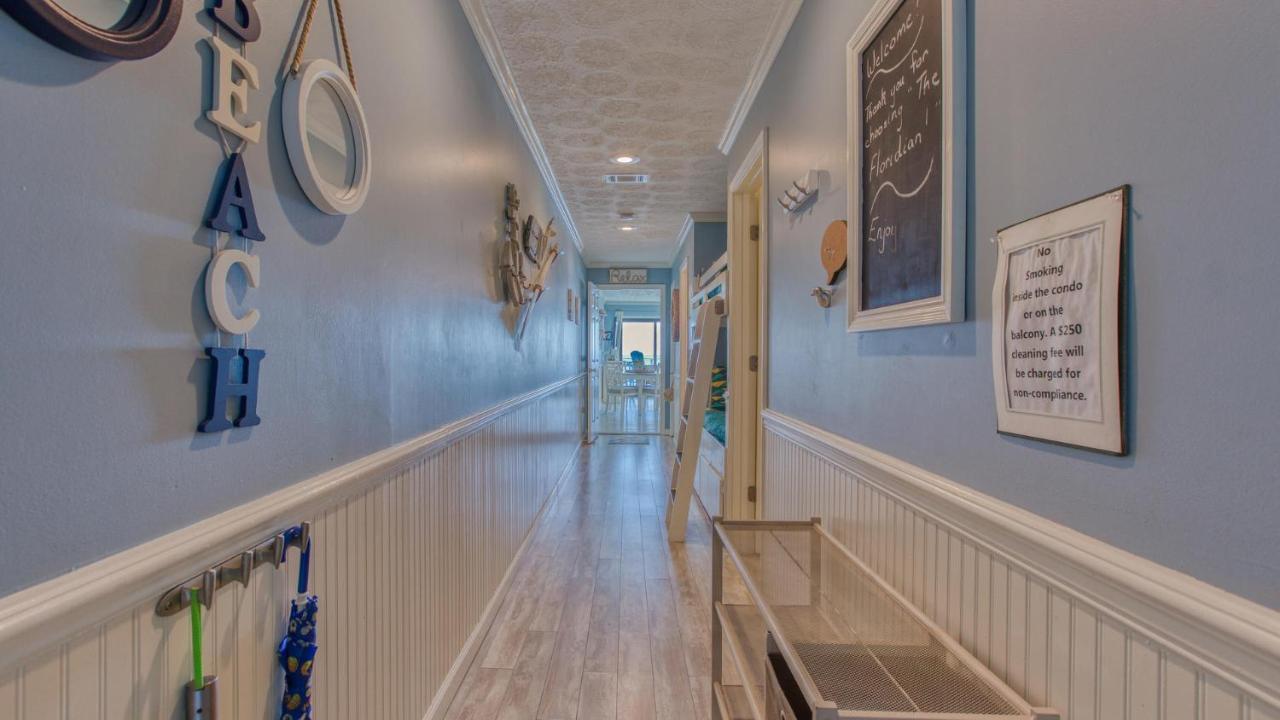 Crystal 6a - Just A Few Steps And Your Toes Will Be In The With Service Included Holiday home