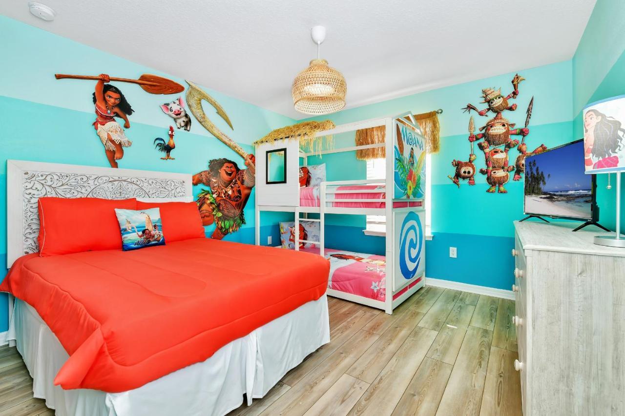 Dream Haven: Private Retreat With Themed & Pool Davenport