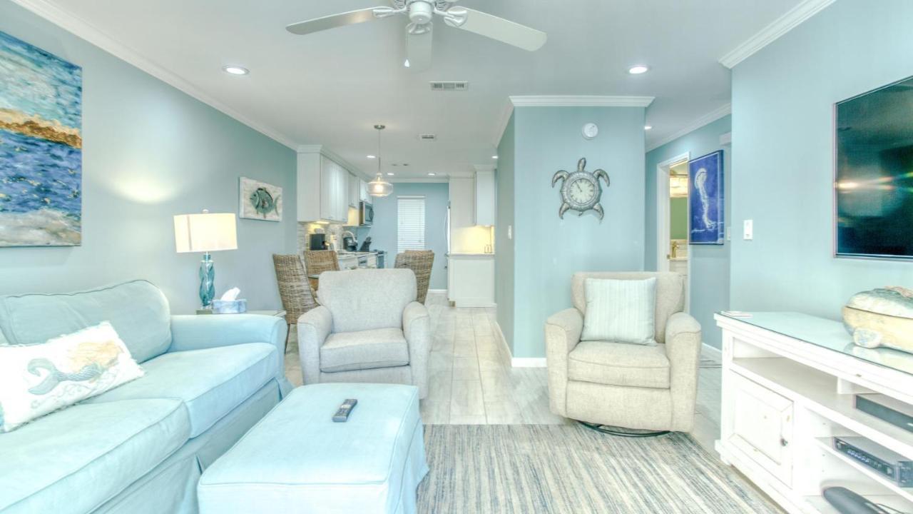 Poolside 106 - Updated Beachfront On Isle In Holiday home