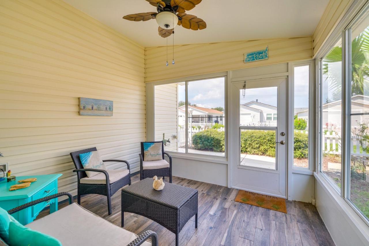 Abode With Community Pools, Golf And Holiday home