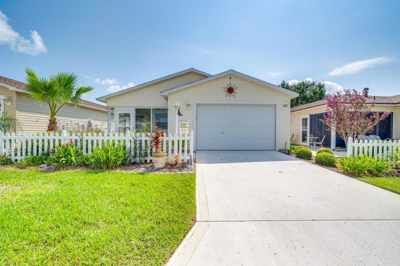 Abode With Community Pools, Golf And Holiday home *