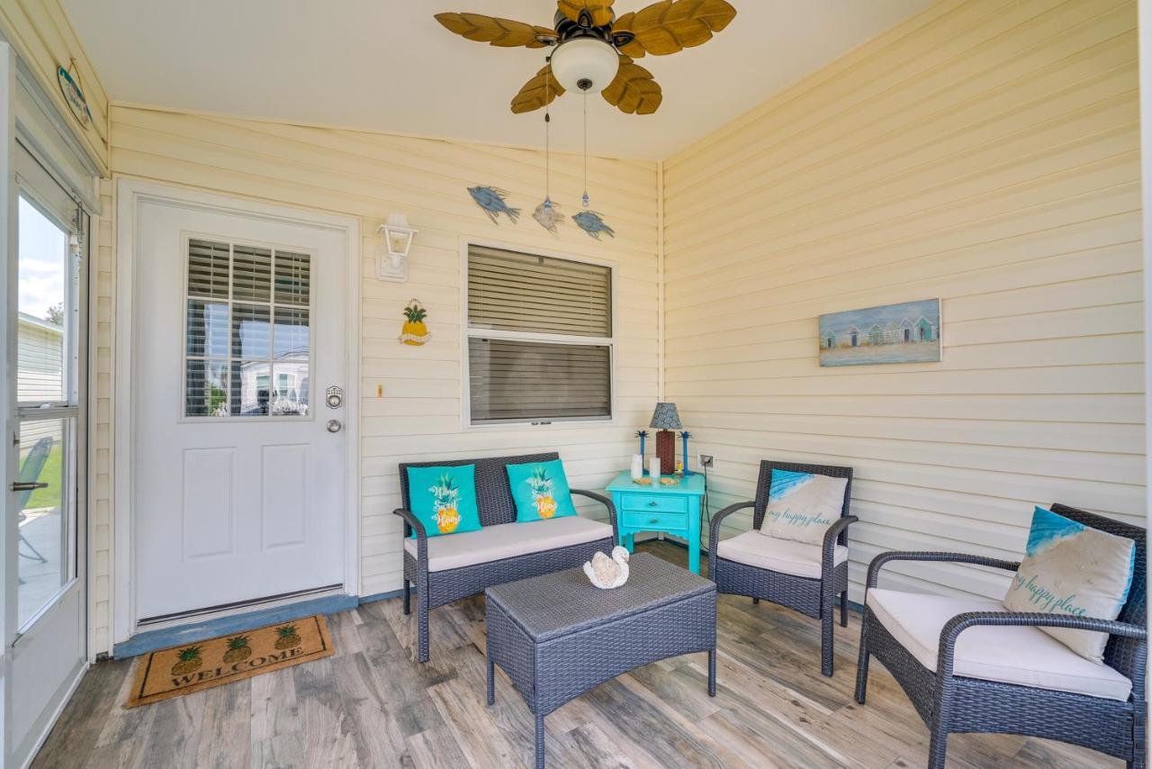Abode With Community Pools, Golf And The Villages