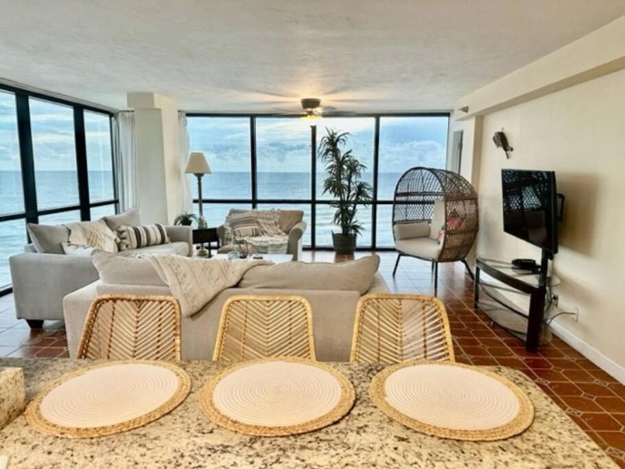 Apartment Beautiful Oceanfront Two Bedroom