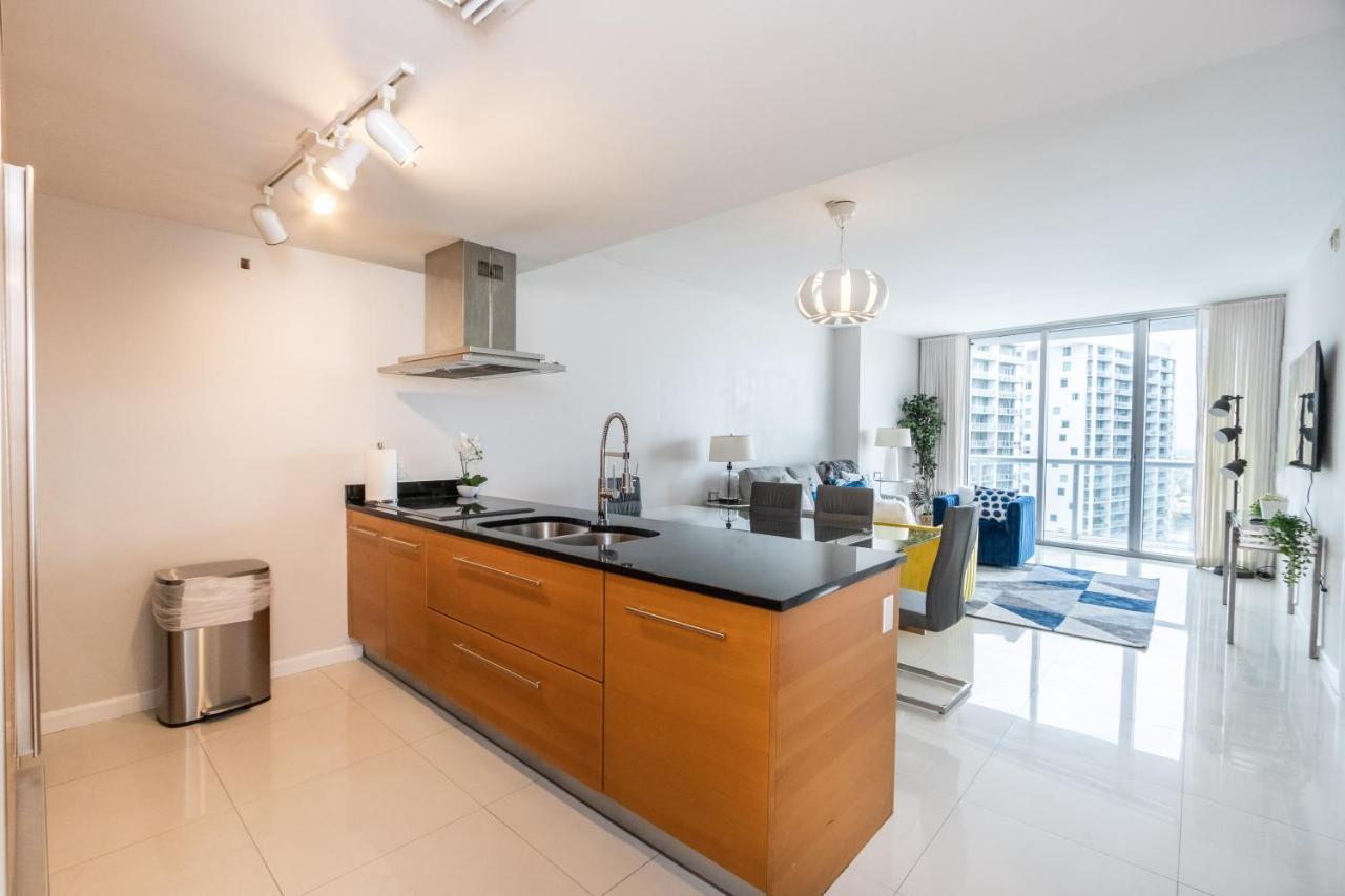 Apartment Limited Time 1br 1bath Located At Icon Brickell