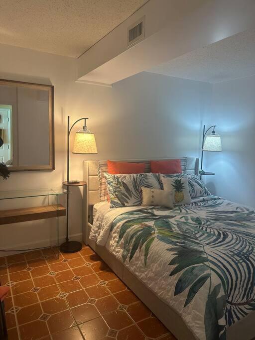 Beautiful Oceanfront Two Bedroom *