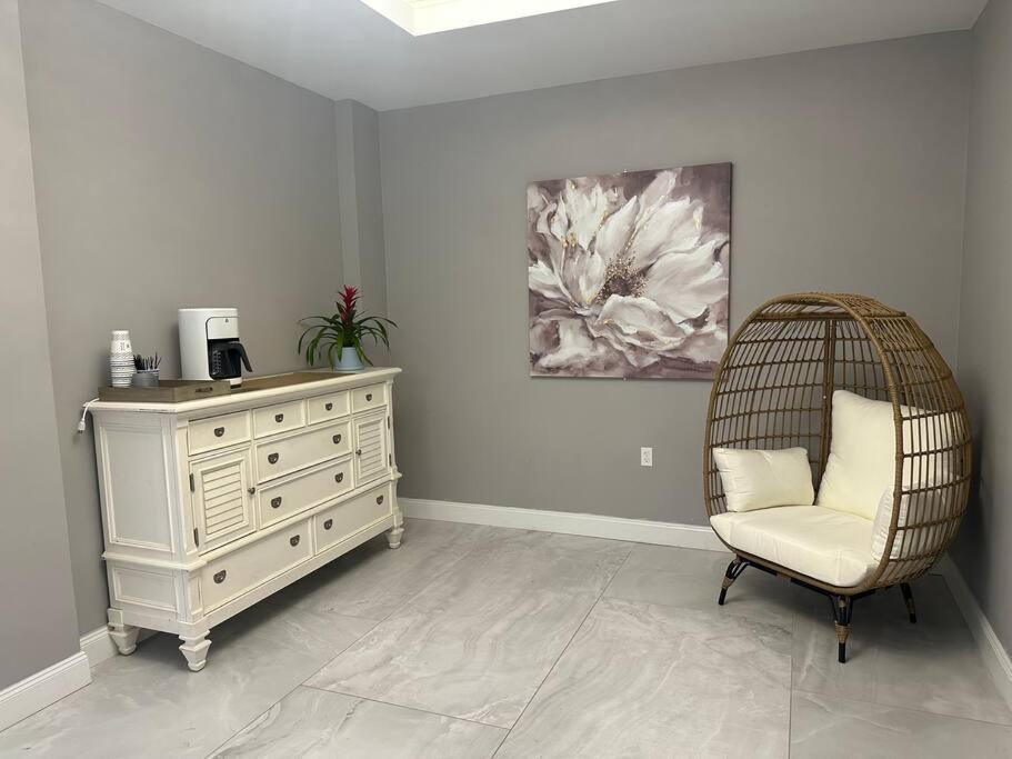 Beautiful Oceanfront Two Bedroom Apartment Daytona Beach