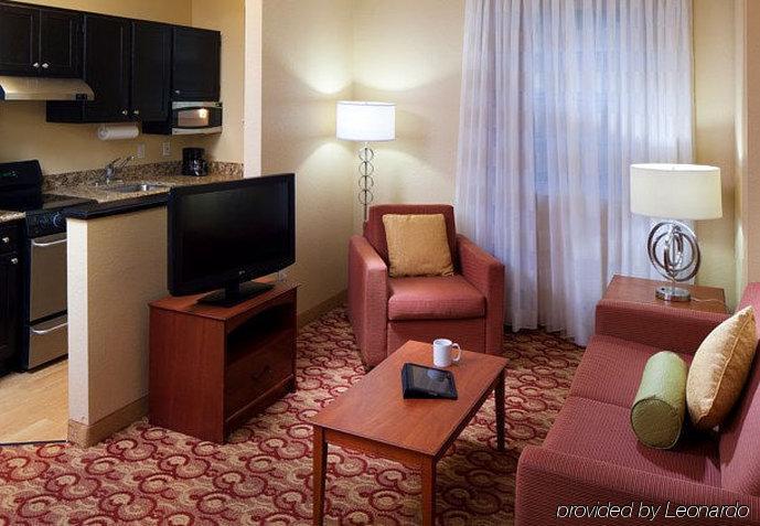 Towneplace Miami West Area Hotel