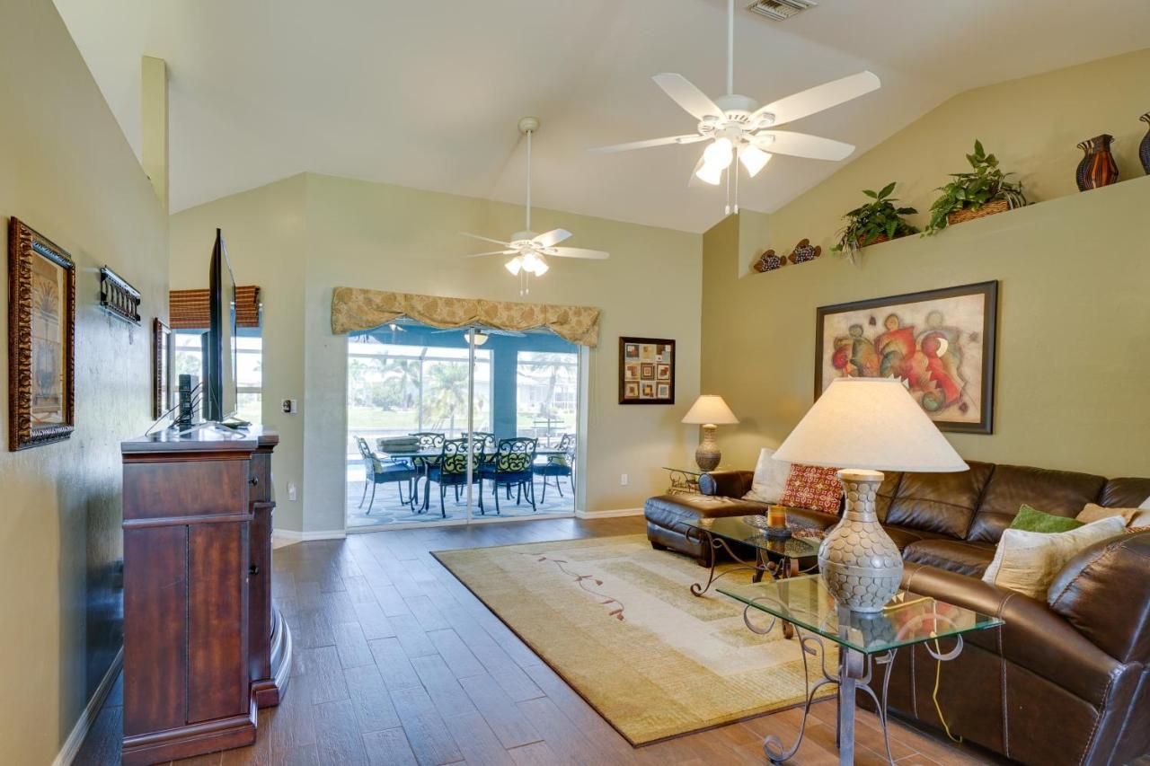 Chic Retreat With Pool And Canoe Access Holiday home *