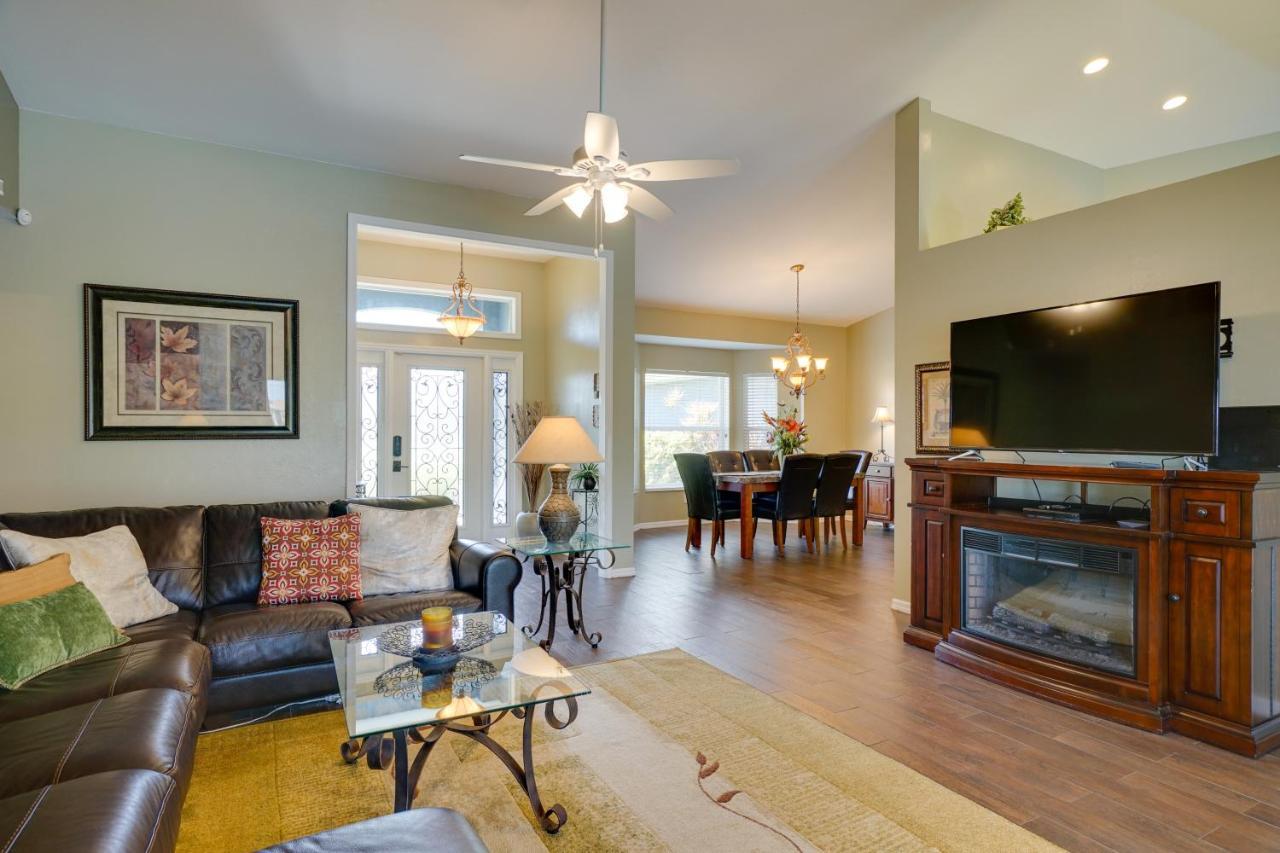Holiday home Chic Retreat With Pool And Canoe Access *