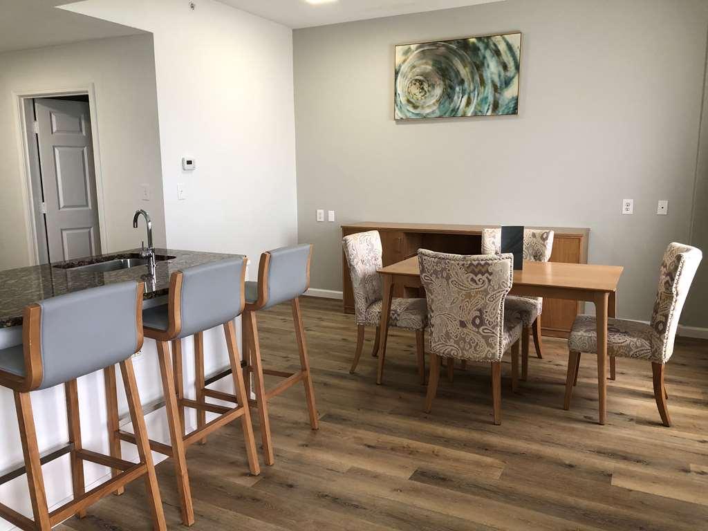 Radisson Beachfront - Panama Hotel Panama City Beach