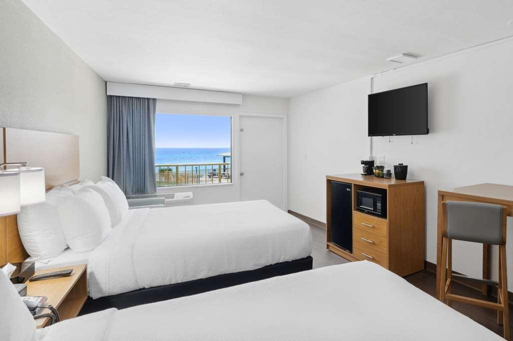 Chateau Beachfront Hotel, A By The Sea