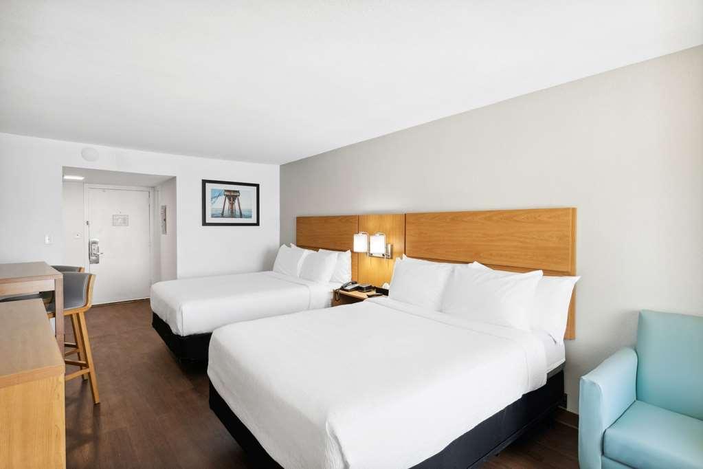 Hotel Chateau Beachfront Hotel, A By The Sea 3*