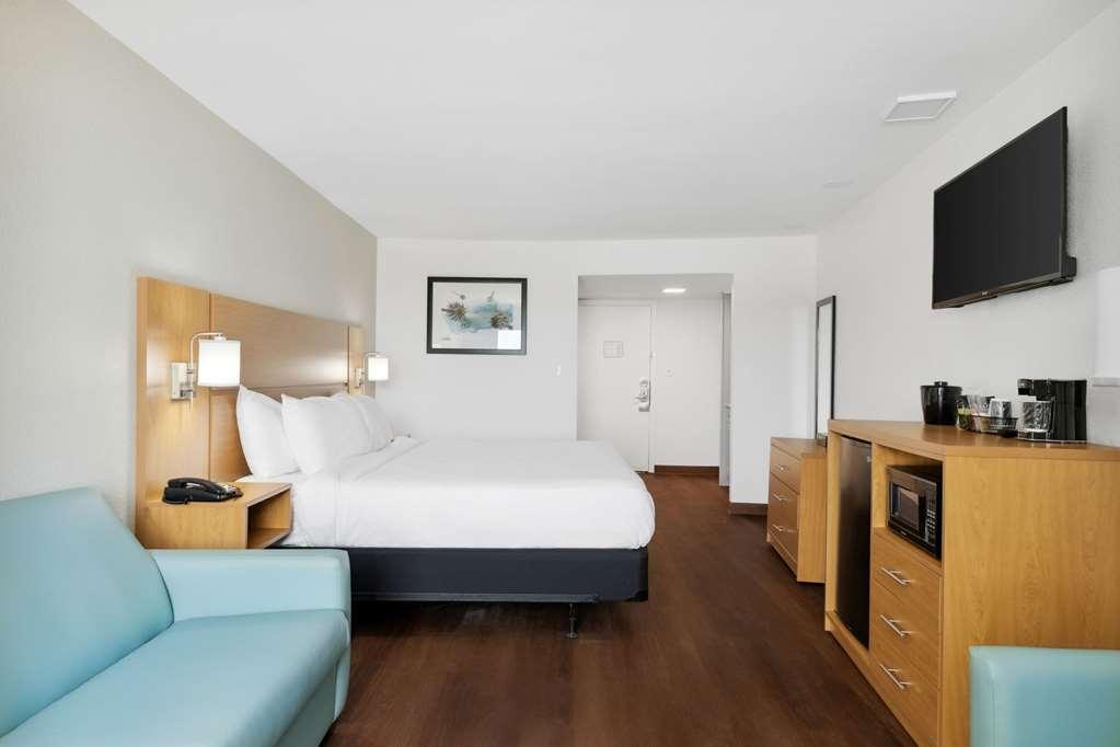 Chateau Beachfront Hotel, A By The Sea Panama City Beach