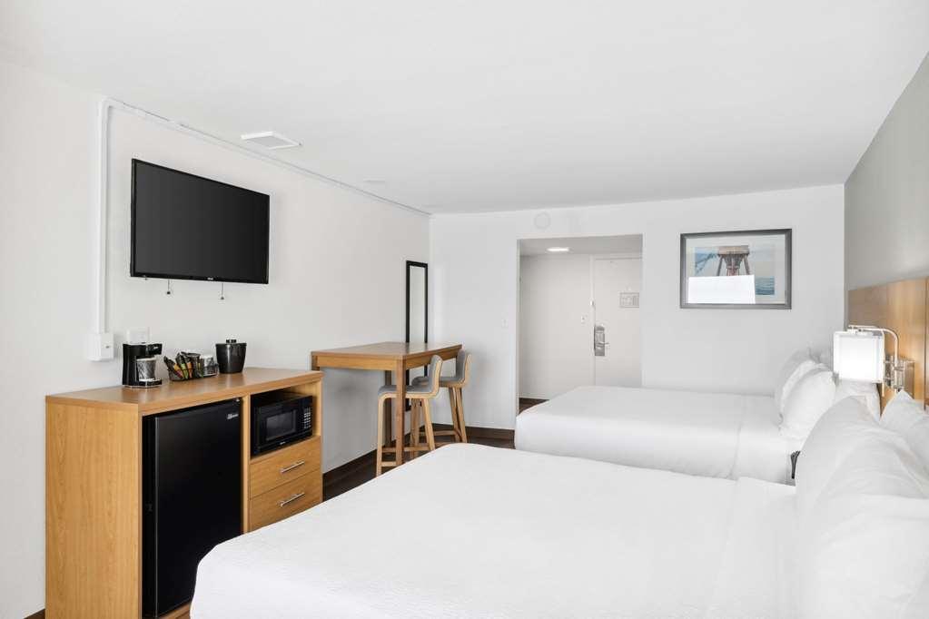 Hotel Chateau Beachfront Hotel, A By The Sea 3*