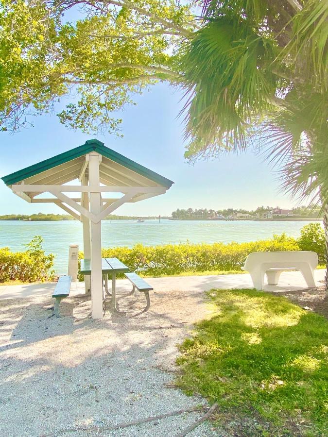 Coastal At Bay, Botanical Garden And Pickleball Villa Naples