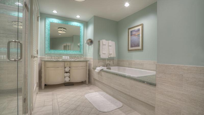 Resort The Henderson, A Salamander & Destin