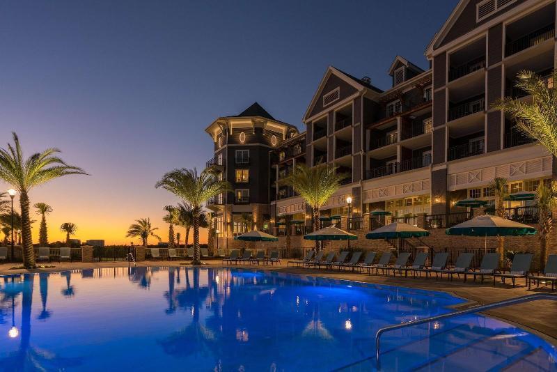Resort The Henderson, A Salamander &