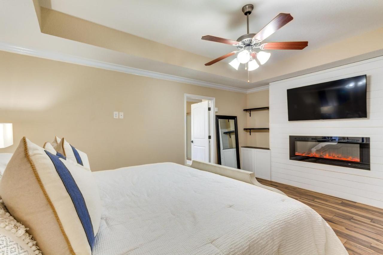 With Private Lanai, 9 Mi To Downtown! Pensacola