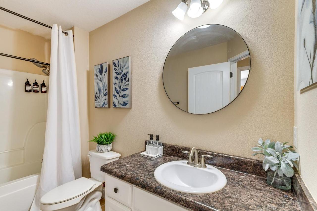 With Private Lanai, 9 Mi To Downtown! * Pensacola