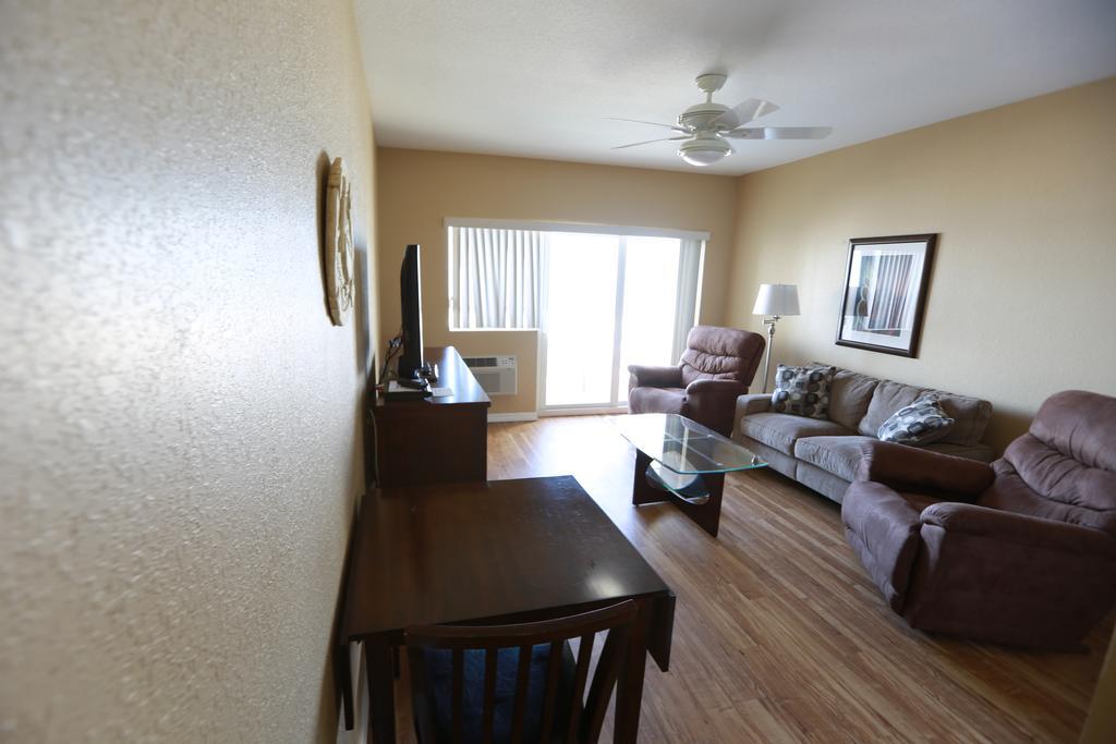 Shoreline Island - Exclusively Adult Resort Madeira Beach