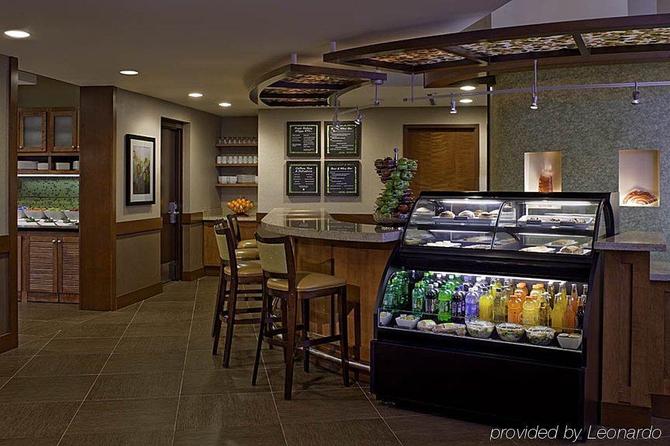 Hyatt Place Airport 4*