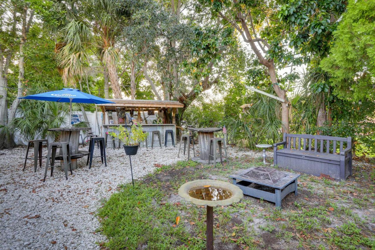 St Petersburg With Yard And Grill 2 Mi To Beach! Holiday home *