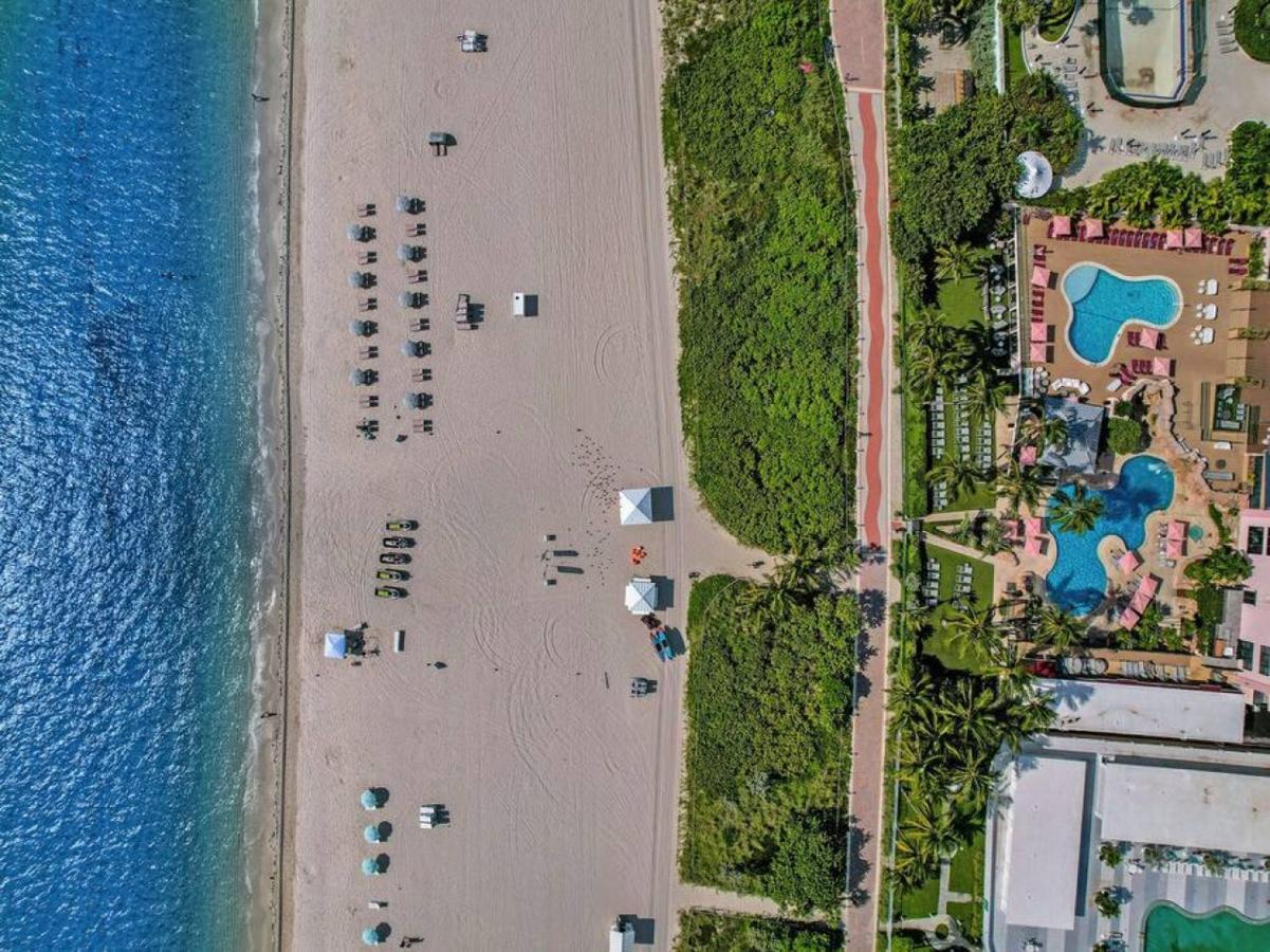 High Floor Beachfront Service 1509 Apartment Miami Beach