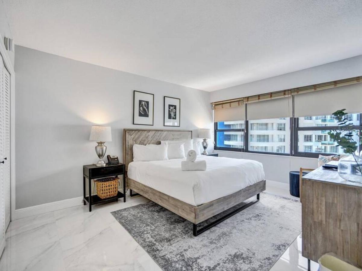 Apartment High Floor Beachfront Service 1509 *
