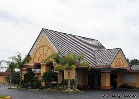 Econo Lodge *