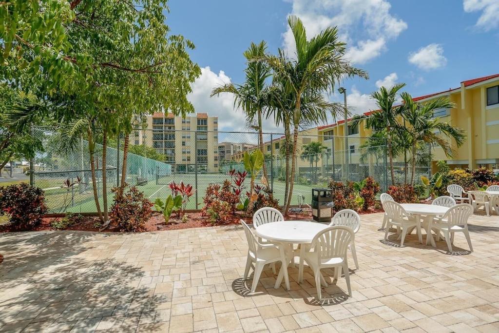 Islamorada Paradise Overlooking The Fabulous Florida Bay. Apartment