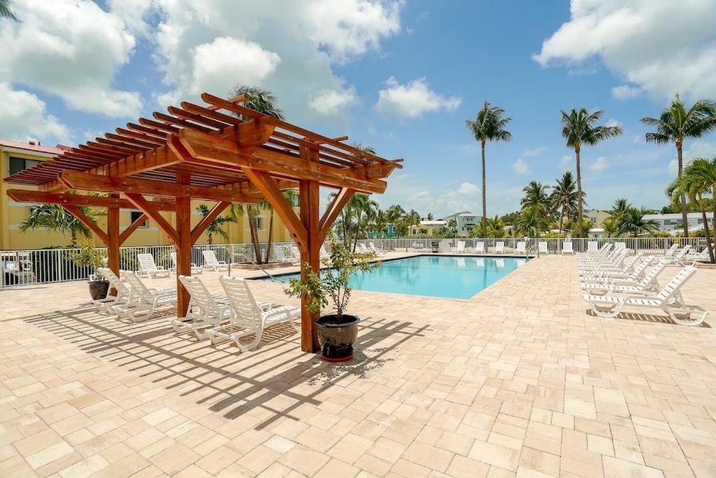 Islamorada Paradise Overlooking The Fabulous Florida Bay.