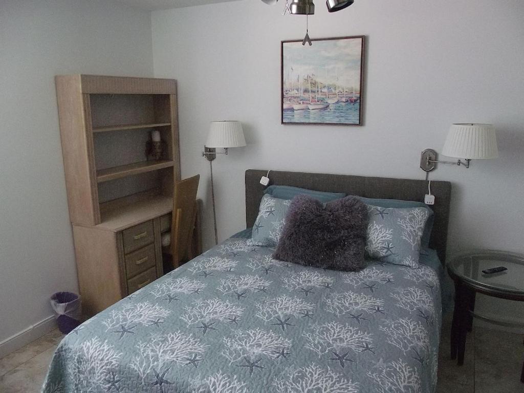 Islamorada Paradise Overlooking The Fabulous Florida Bay. Apartment *