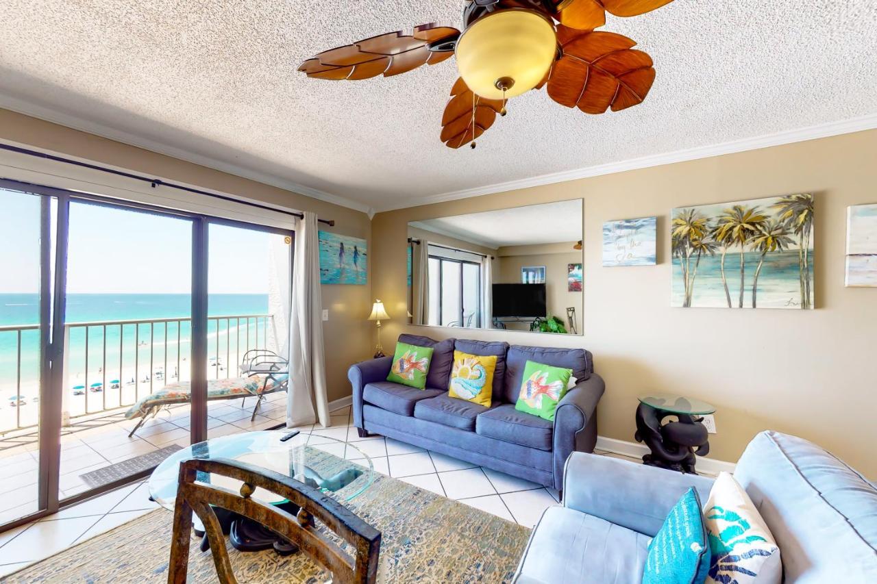 The Summit 815 Apartment