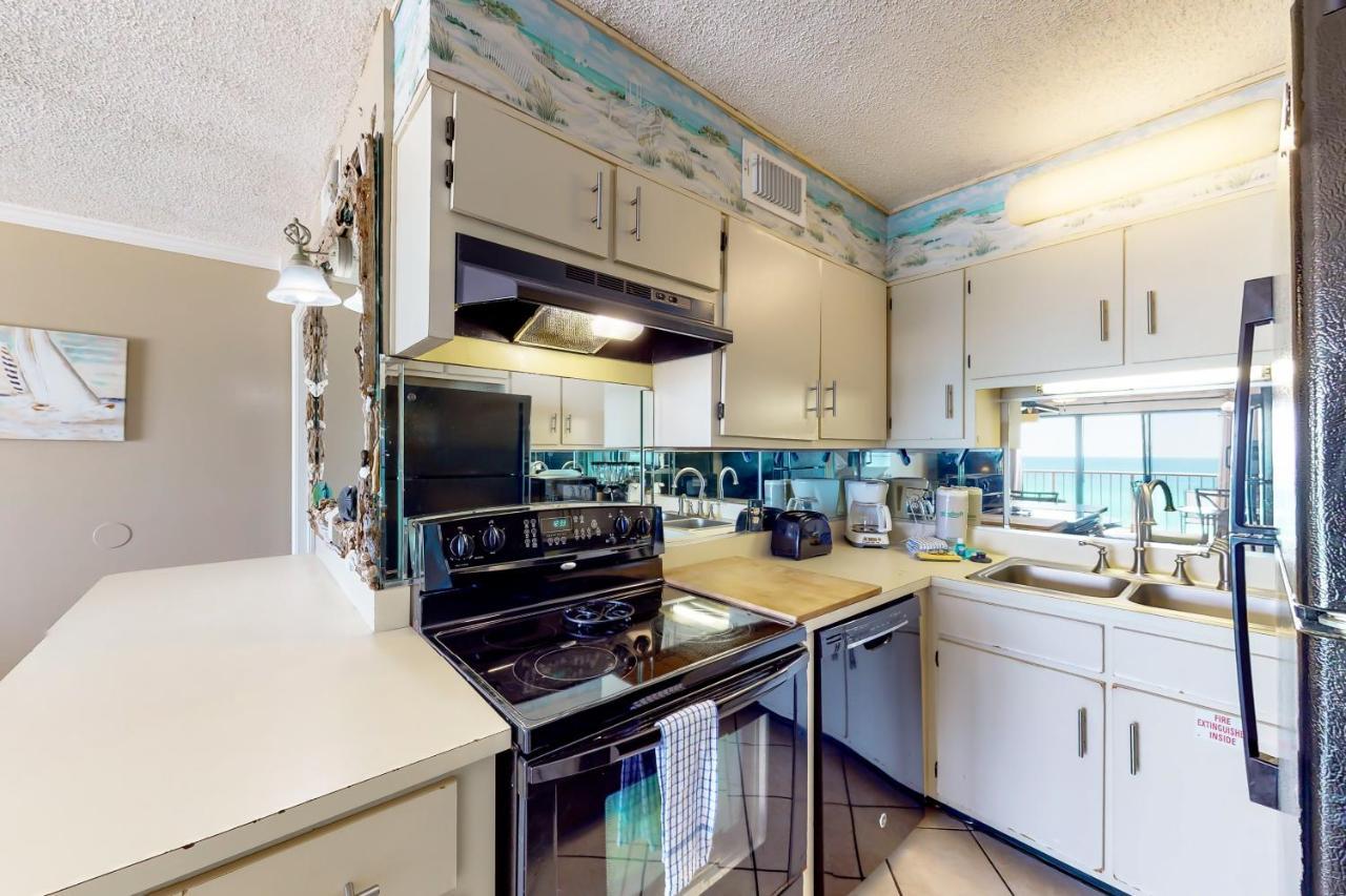 The Summit 815 Apartment *