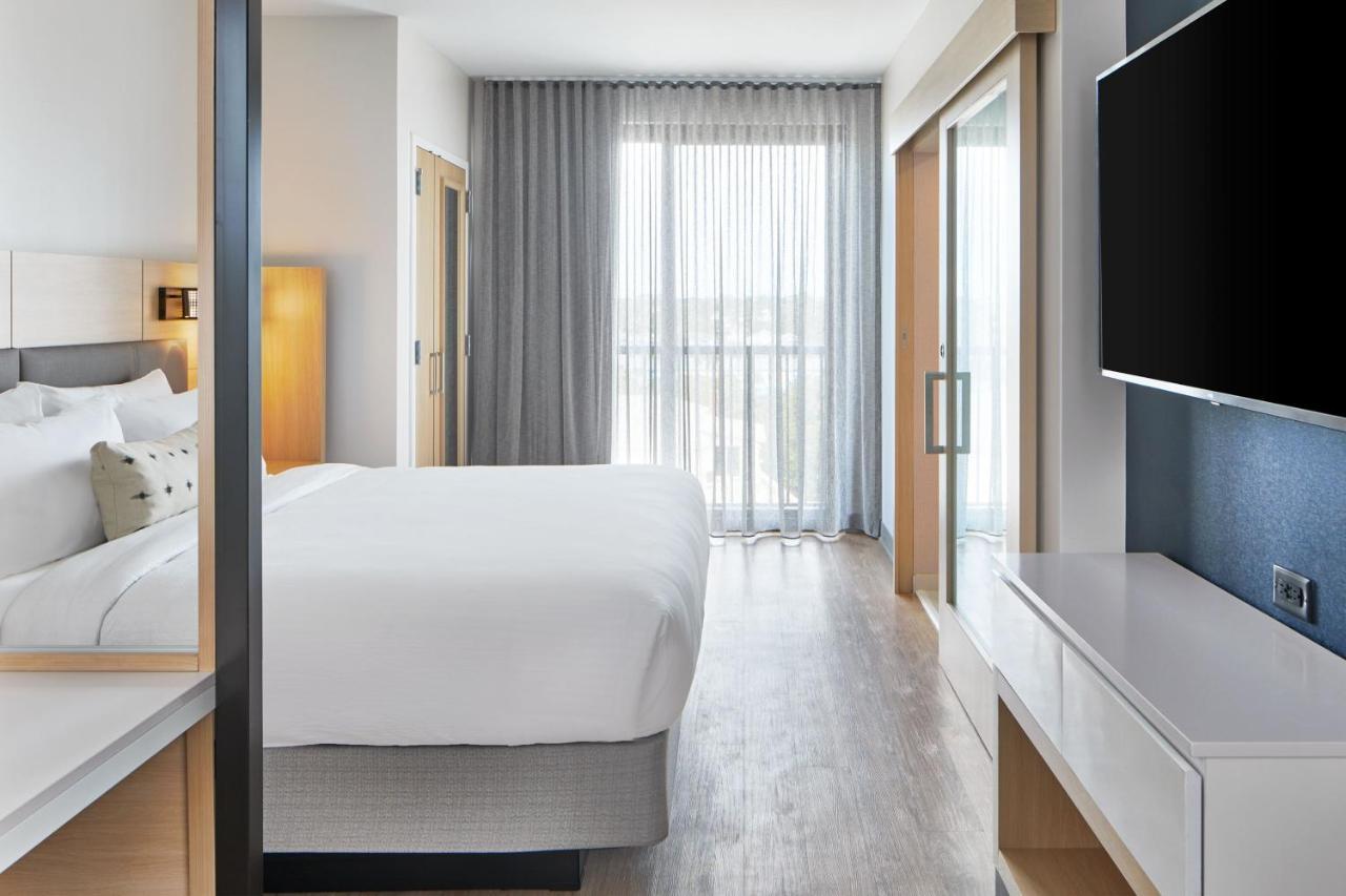 Springhill By Marriott Jacksonville Oceanfront 3*