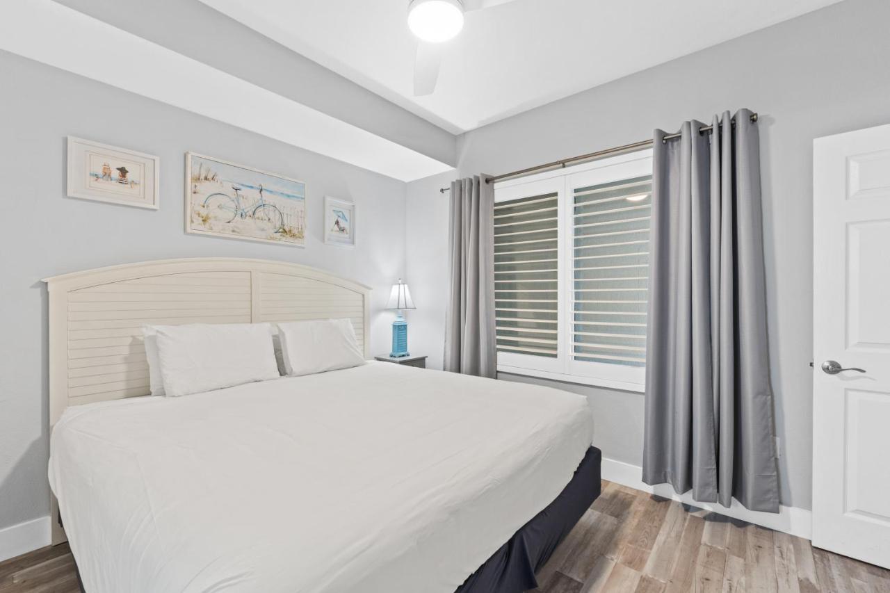 Tidewater #1803 By Book That Holiday home *
