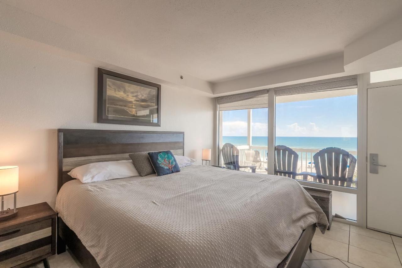 Dbr Direct Oceanfront Condo, Daytona Beach, Sleeps 4 * Daytona Beach