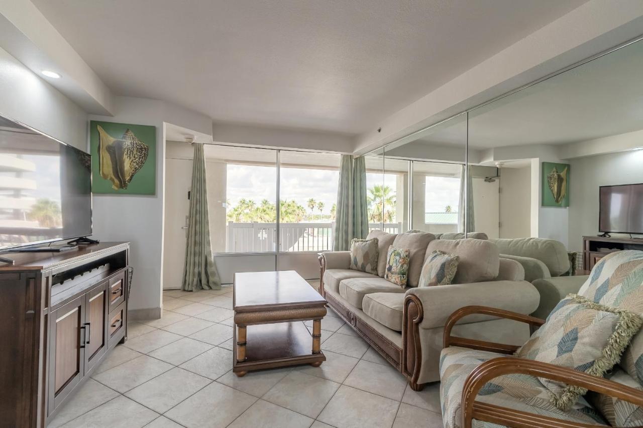Aparthotel Dbr Direct Oceanfront Condo, Daytona Beach, Sleeps 4