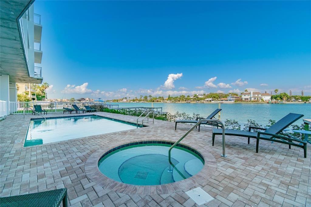 Oceana 305 East Holiday home St. Pete Beach
