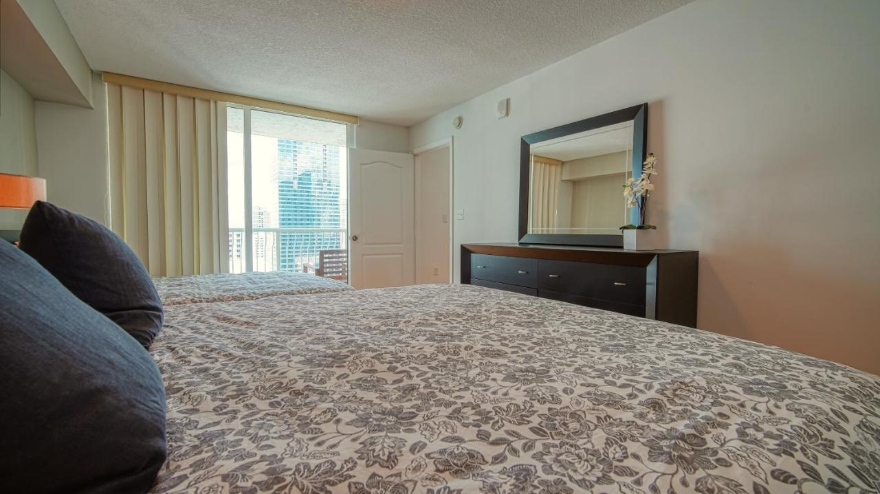 Beautiful Brickell 2br/2ba + Parking * Miami