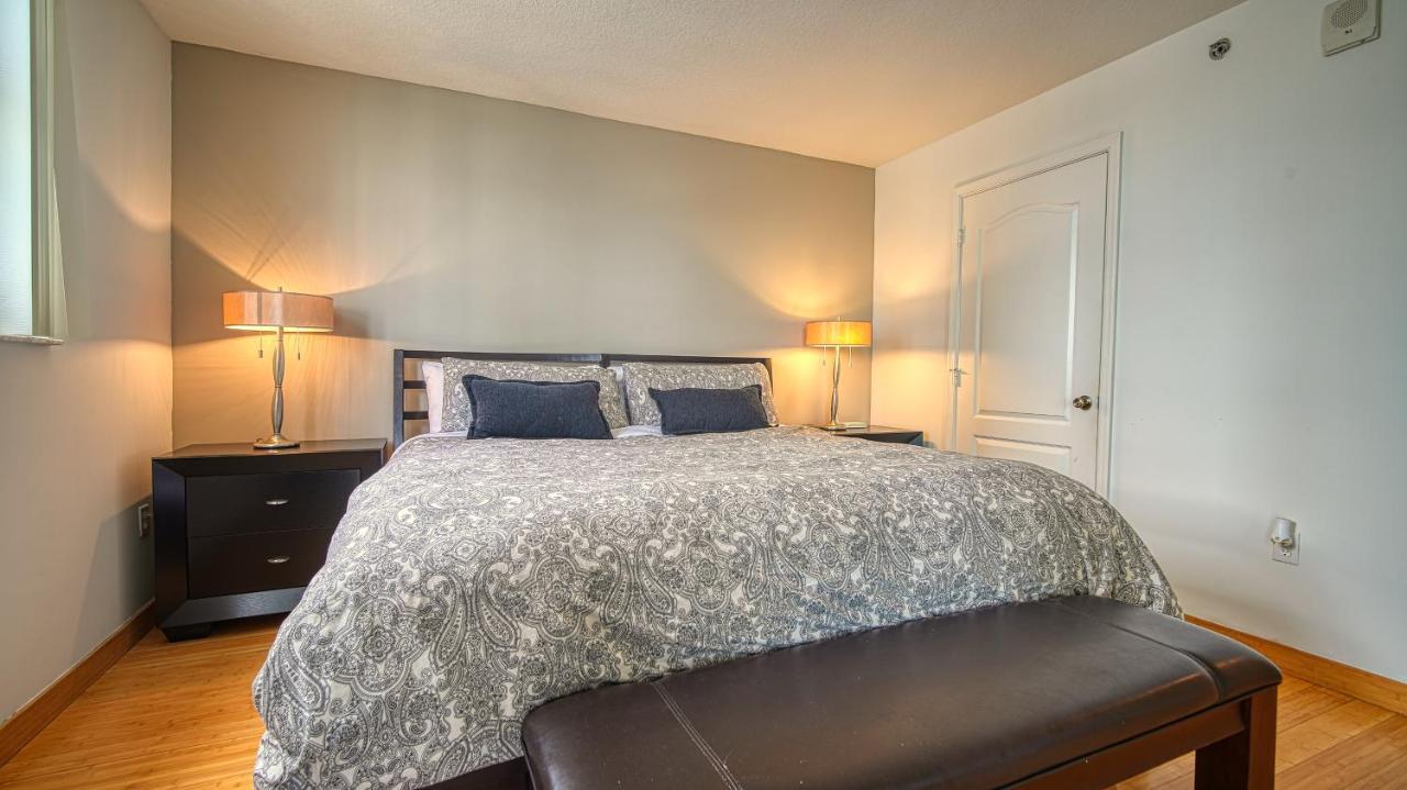 Beautiful Brickell 2br/2ba + Parking Apartment
