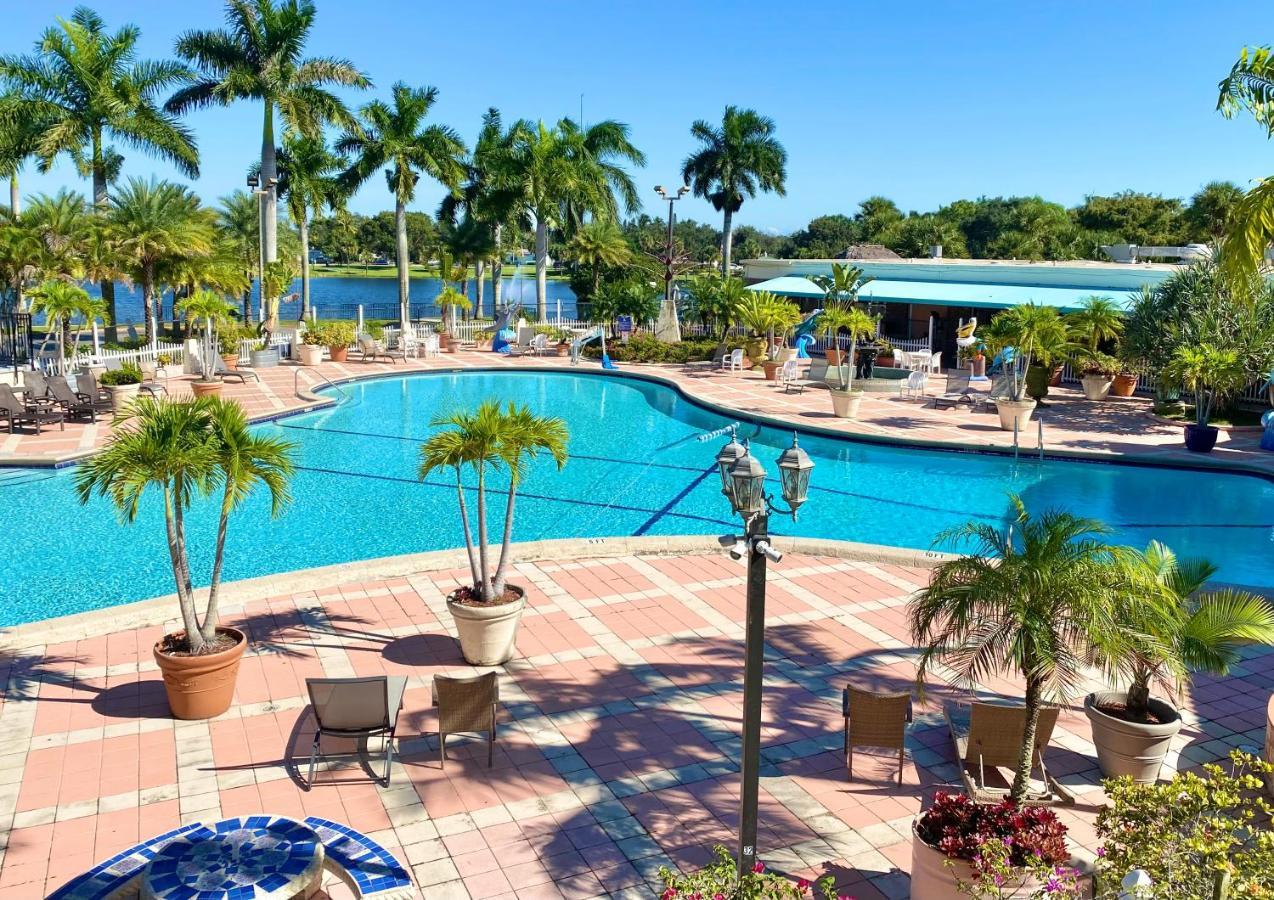 Royal Royal Palm Beach