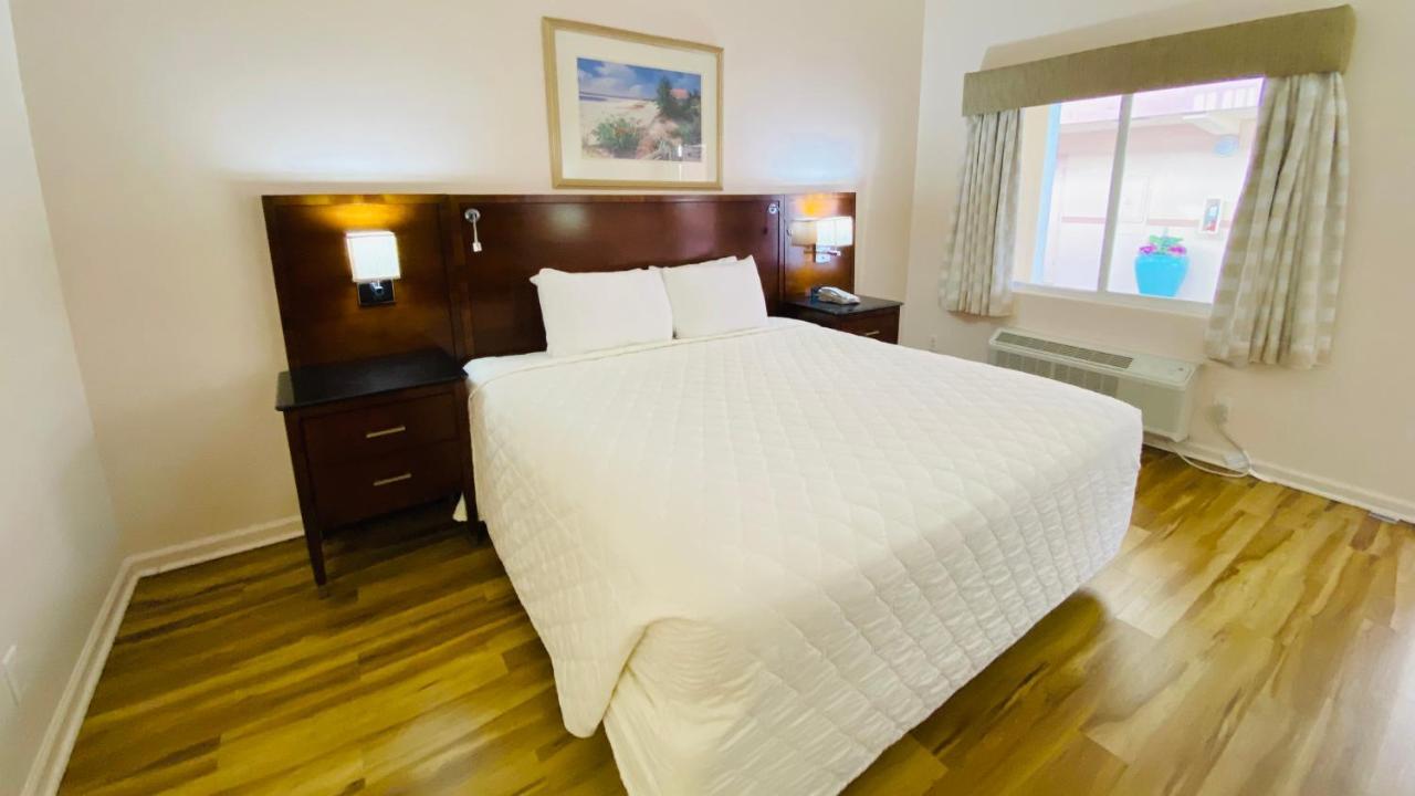Royal Hotel