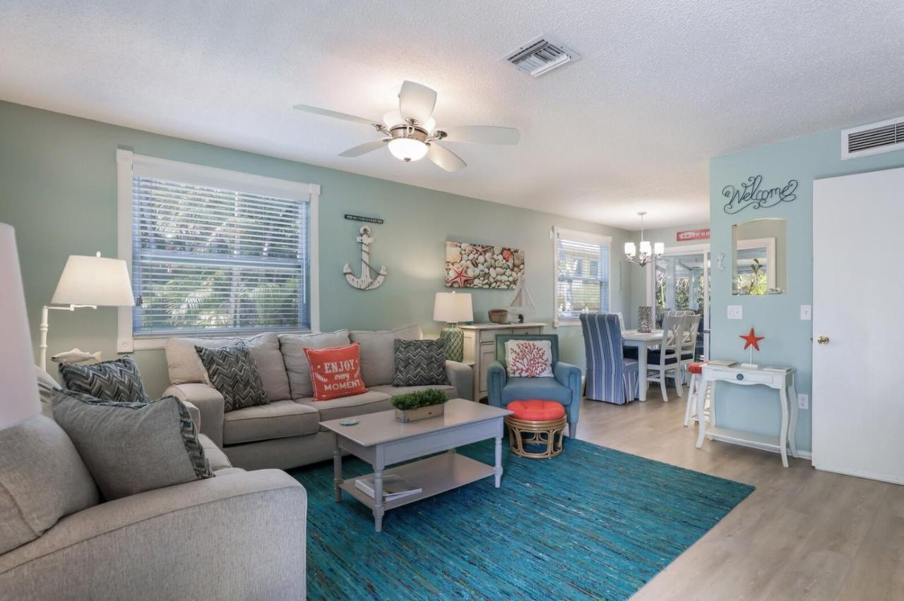Breeze Hideaway Villa Holmes Beach