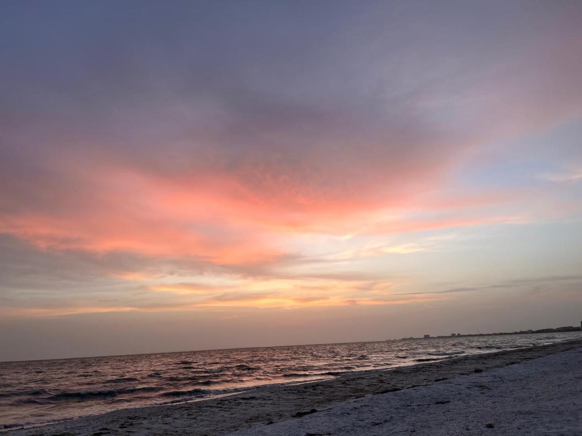 Aparthotel Always Summer On A White Sandy Fort Myers Beach