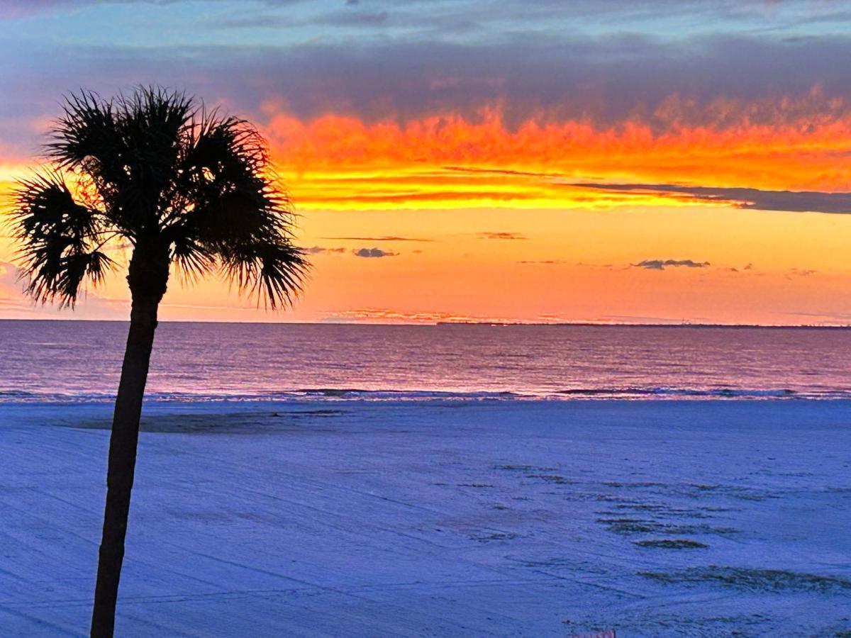 Always Summer On A White Sandy Aparthotel Fort Myers Beach